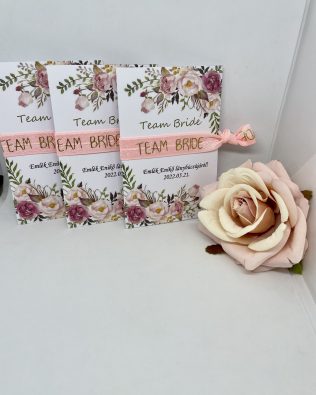 TEAM BRIDE barackvirág színű, virágos kártyával