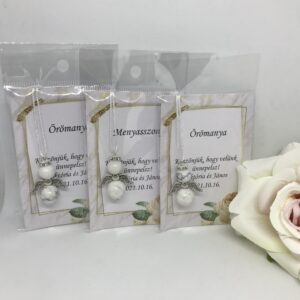 Köszönőajándék howlitból, arany szárnnyal, barack kártyával