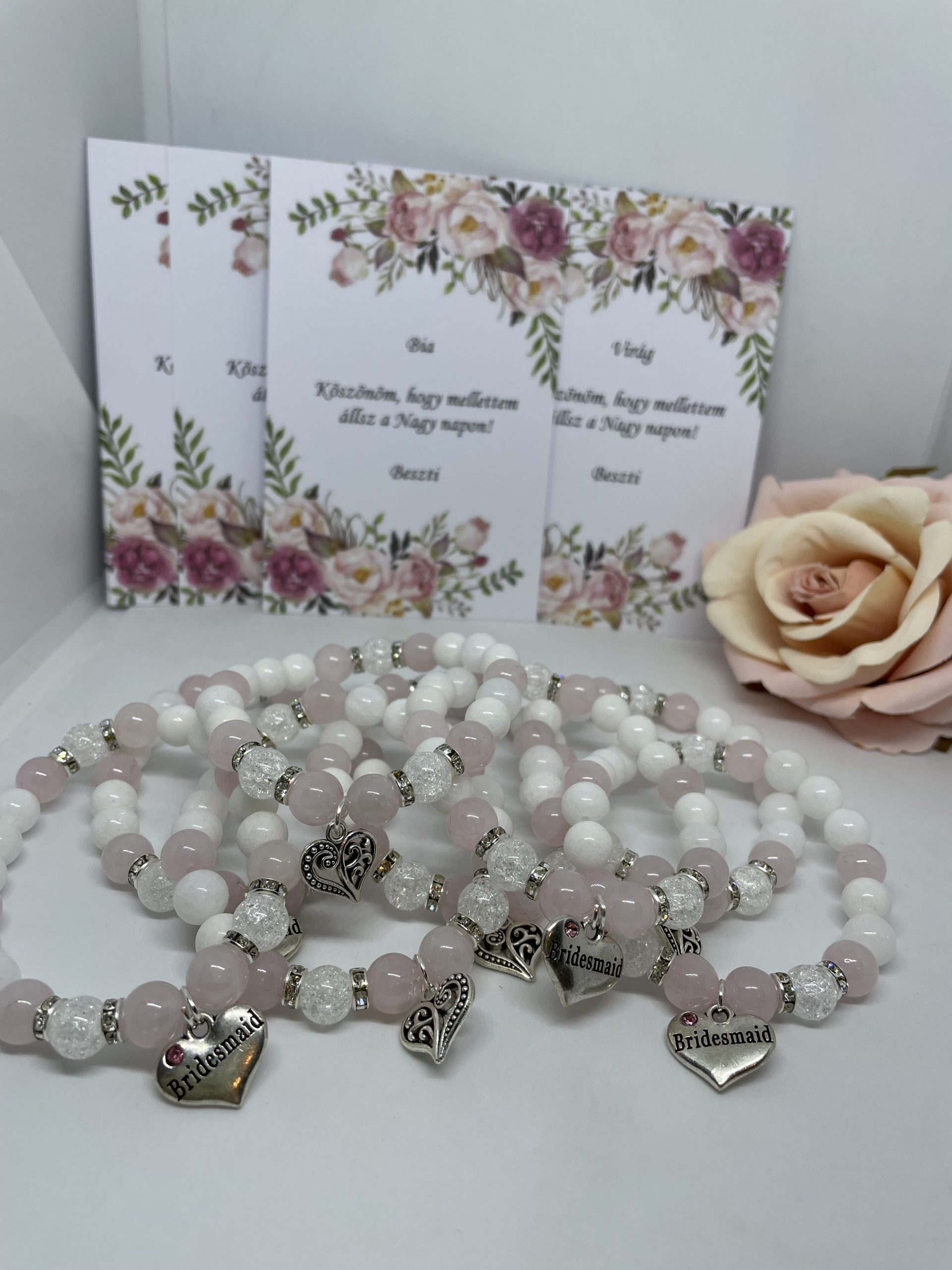 Pink-white koszorúslány karkötő