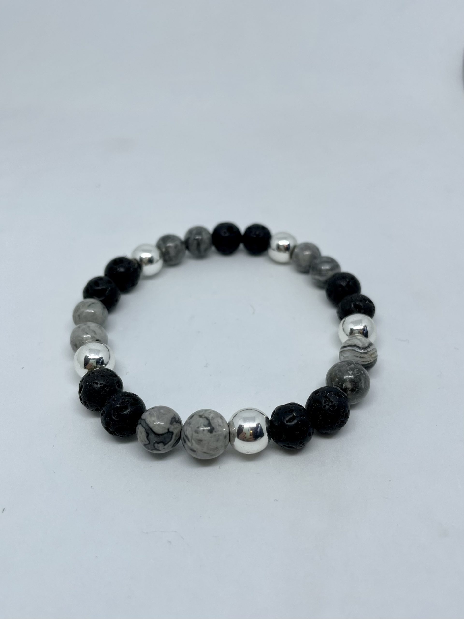 Ezüst-fekete ásvány karkötő