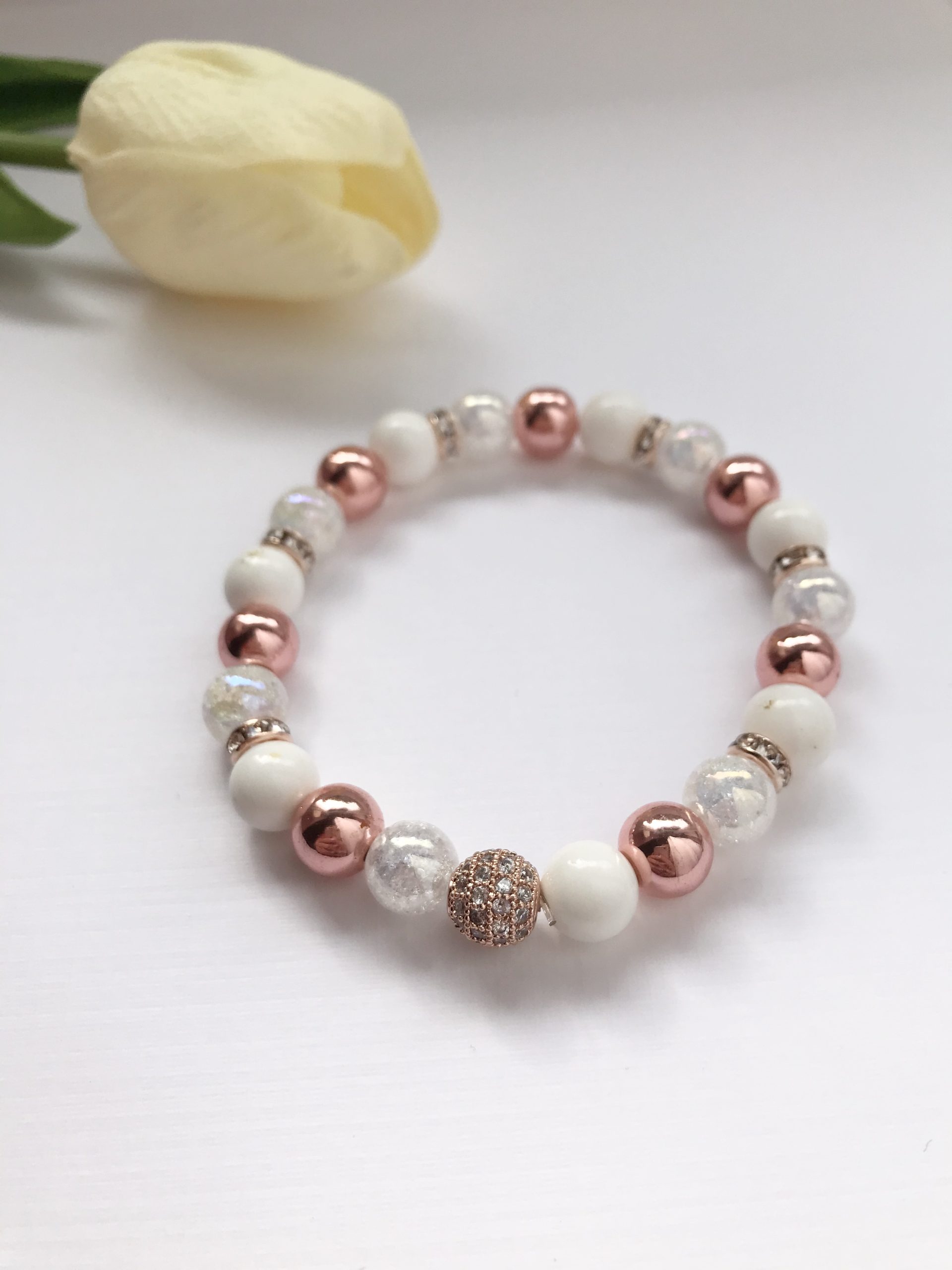White rose gold delux karkötő