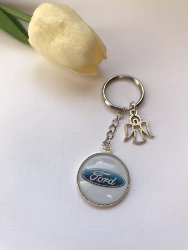 Ford logós kulcstartó