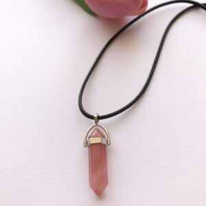 Cseresznyekvarc ceruza medálos nyaklánc