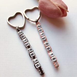 Dátumos fonott kulcstartó