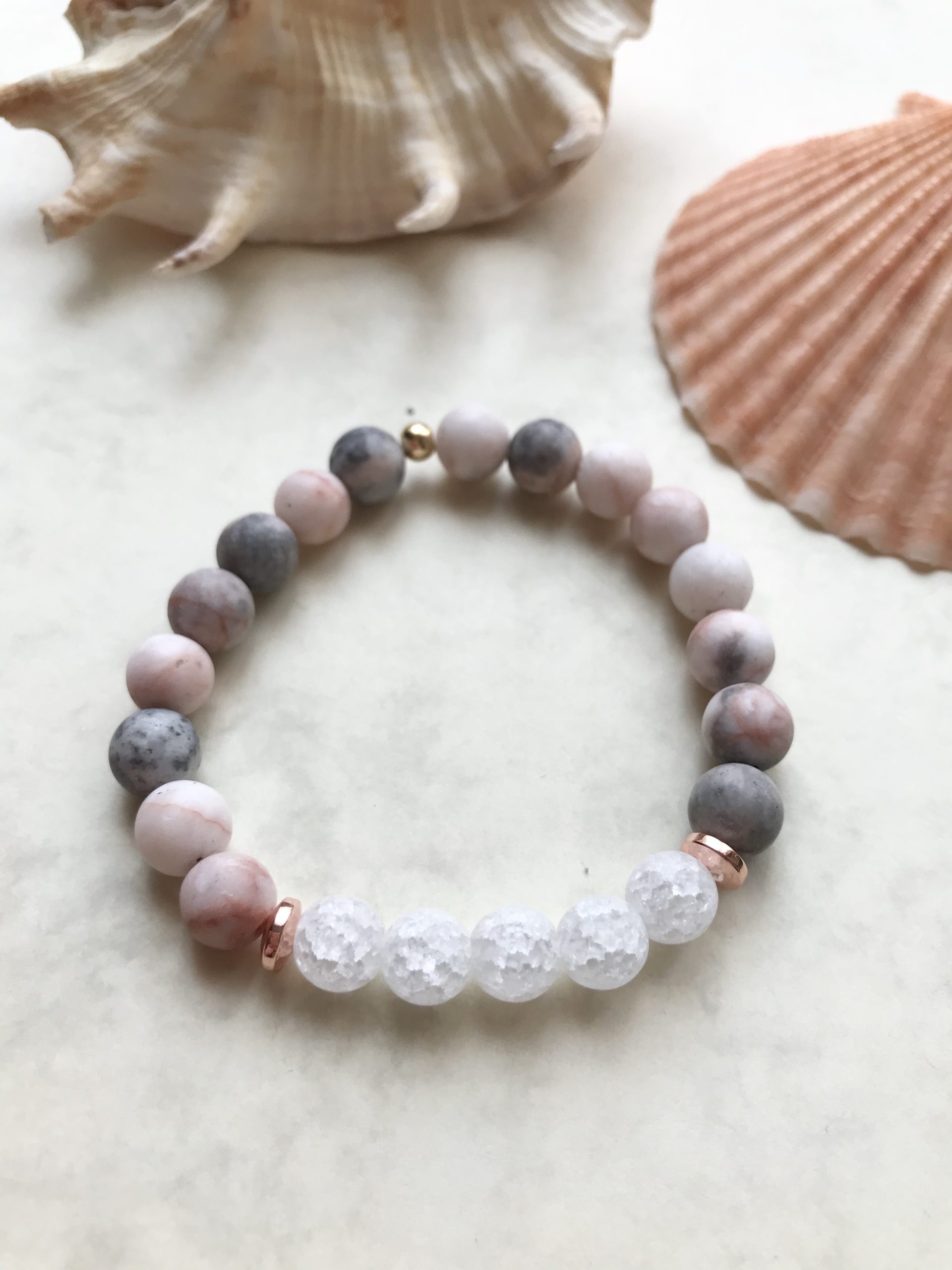 Matt pink jáspis-hegyikristály karkötő