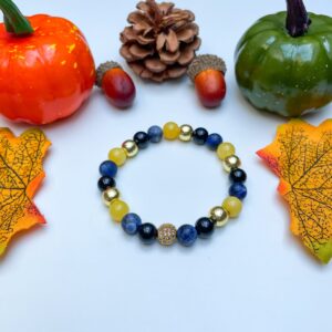 Szodalit, ónix, jade és hematit karkötő, arany cirkóniával díszítve