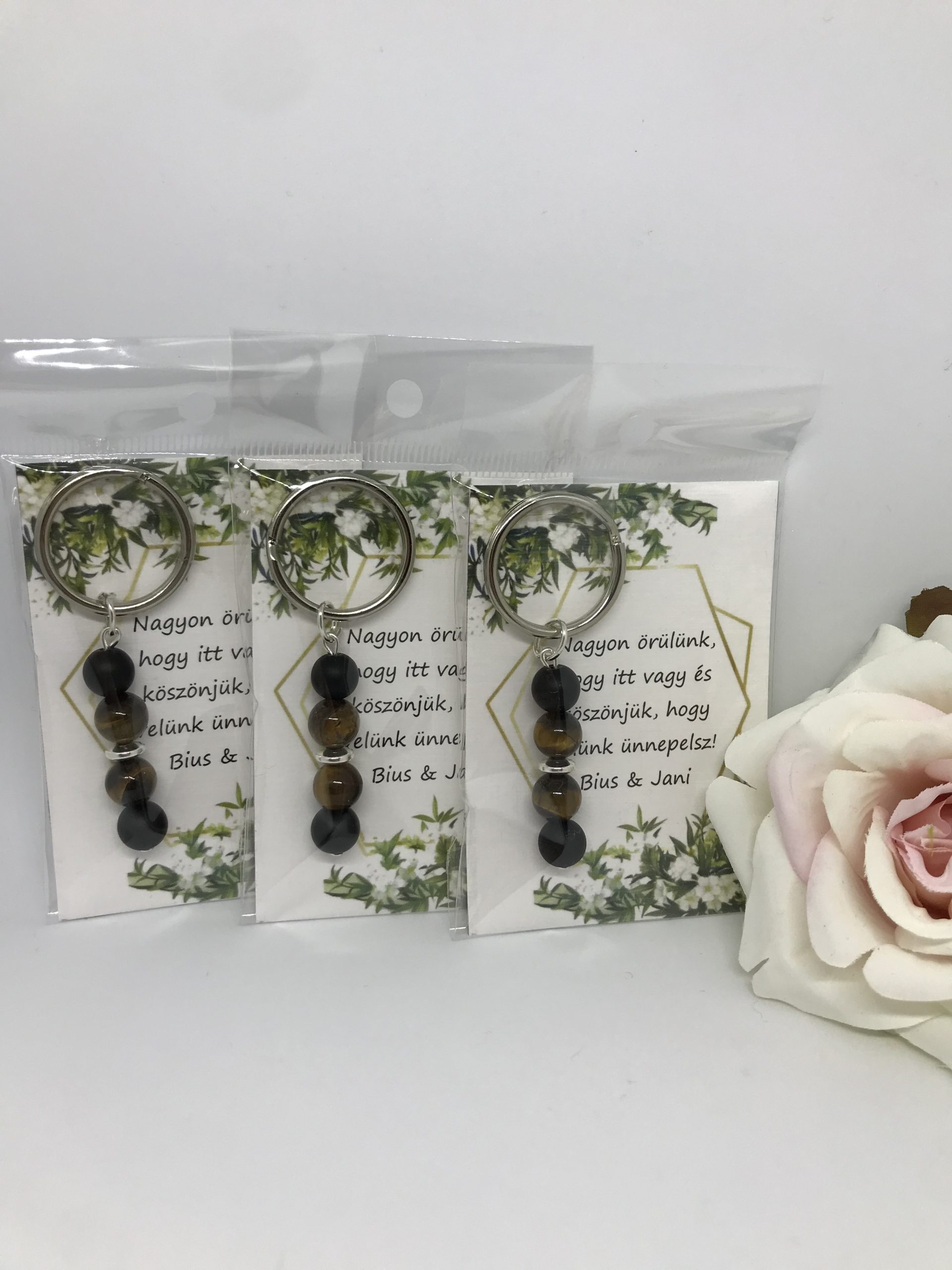 Kulcstartó köszönőajándék férfiaknak ásvány gyöngy