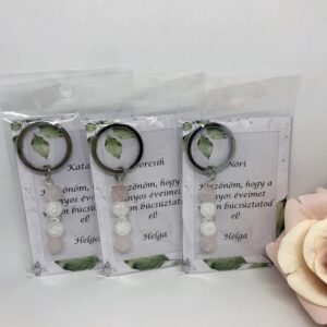 Matt rose-white kulcstartó lánybúcsúra ásvány gyöngyökkel